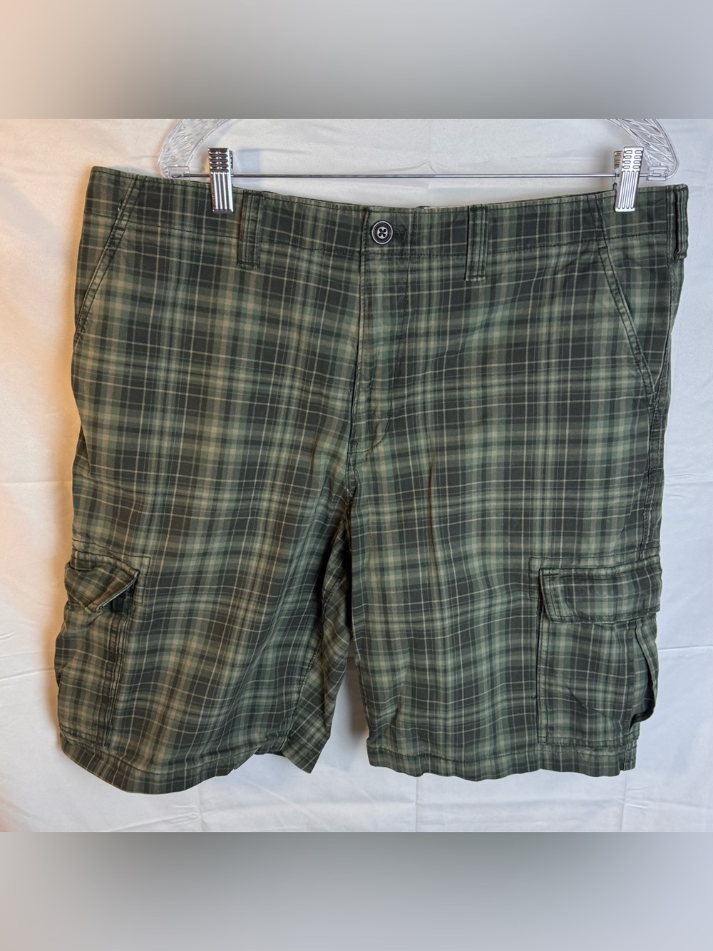 Eddie Bauer Olive Plaid Cargo Shorts